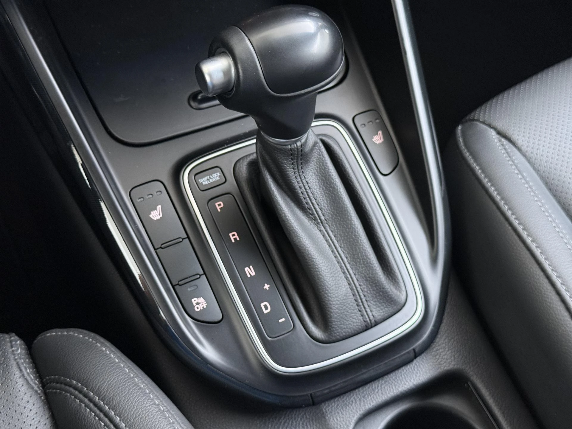 Kia-Carens-image-33