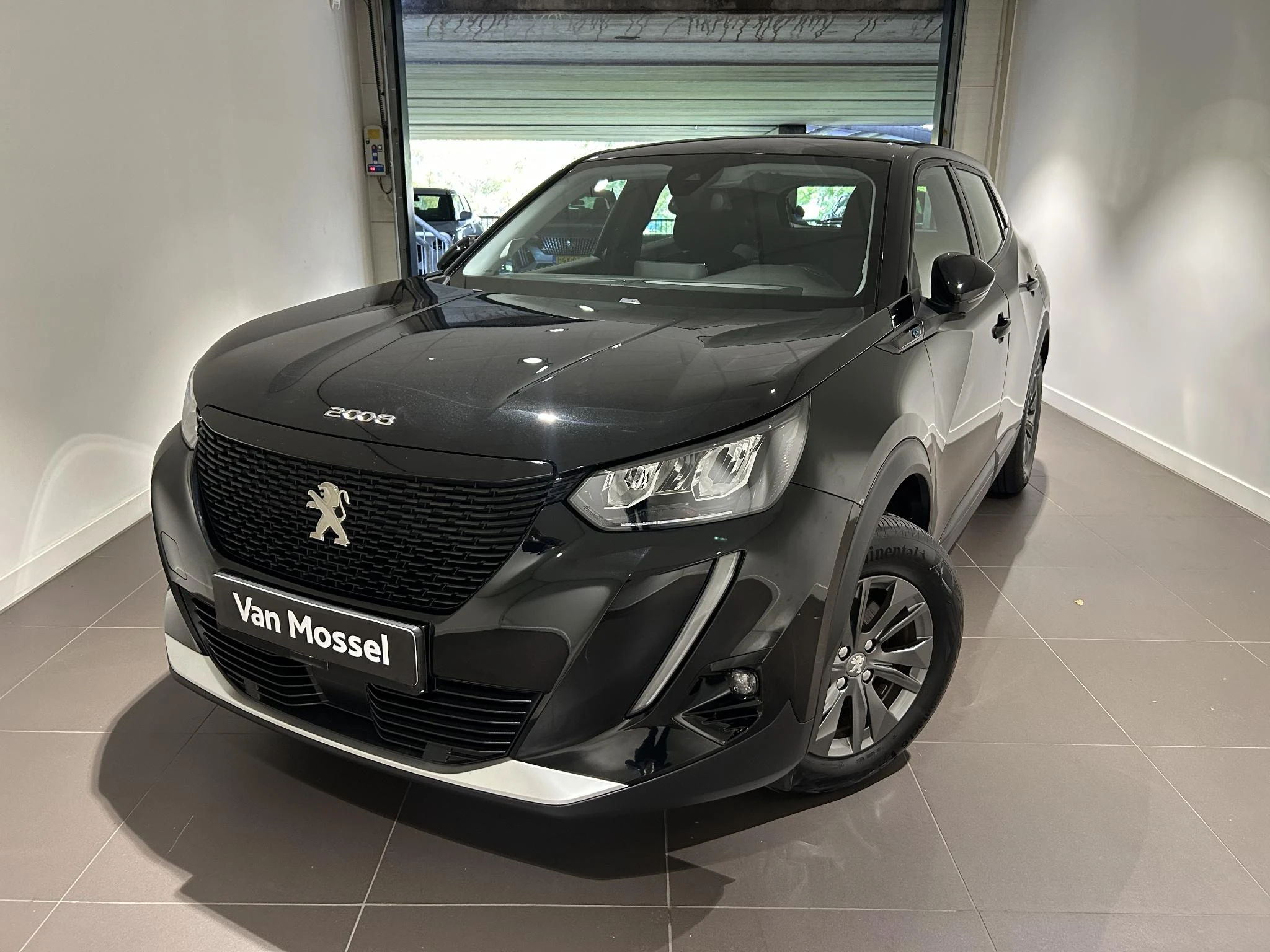 Peugeot-e-2008-image-28