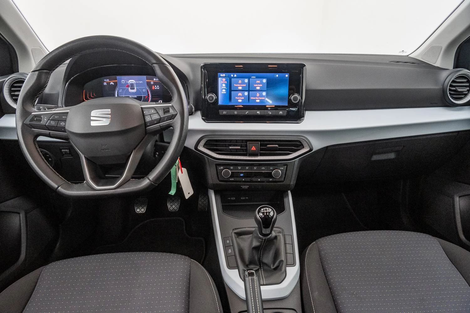 SEAT-Arona-image-9