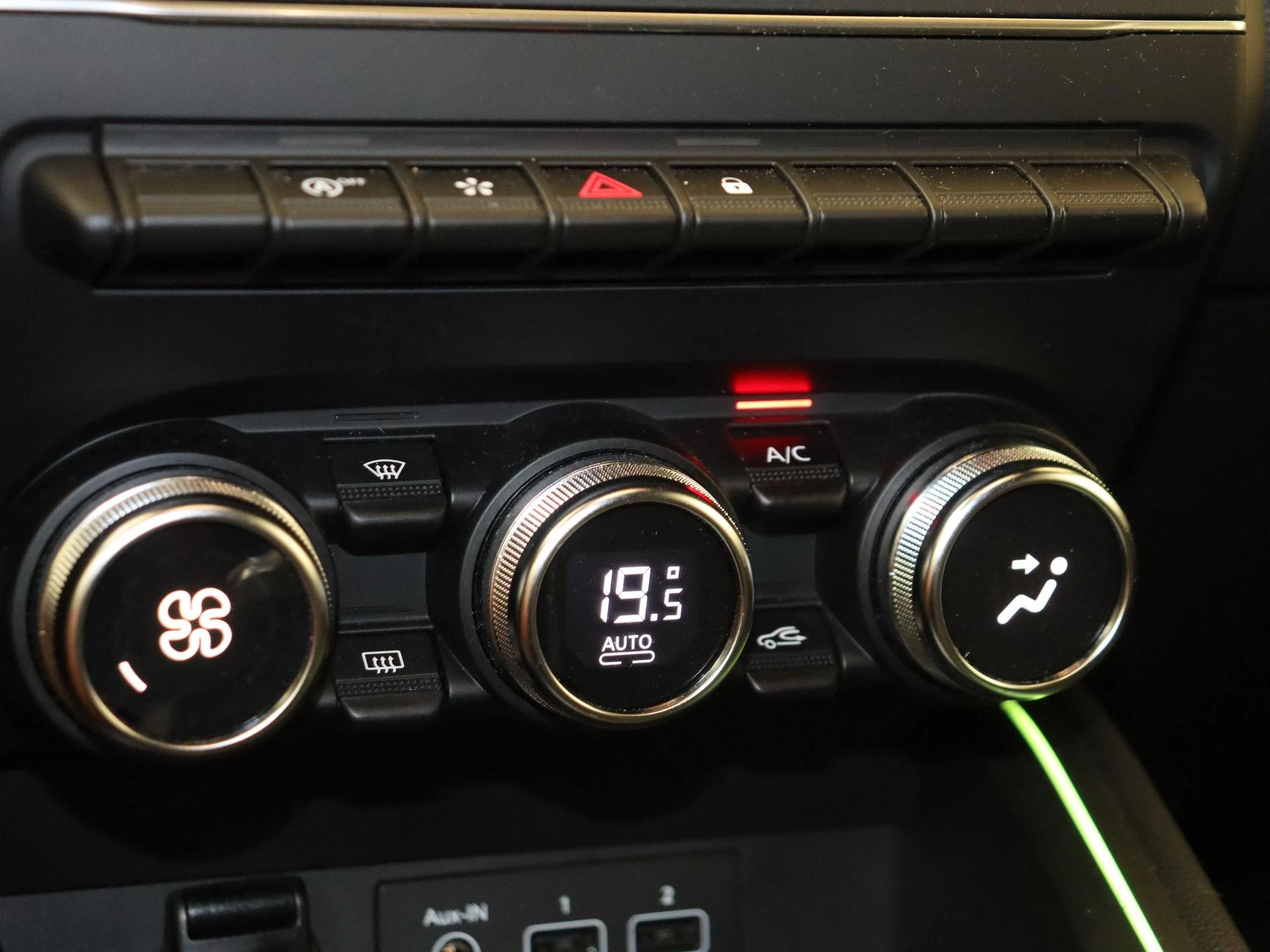 Renault-Clio-image-19