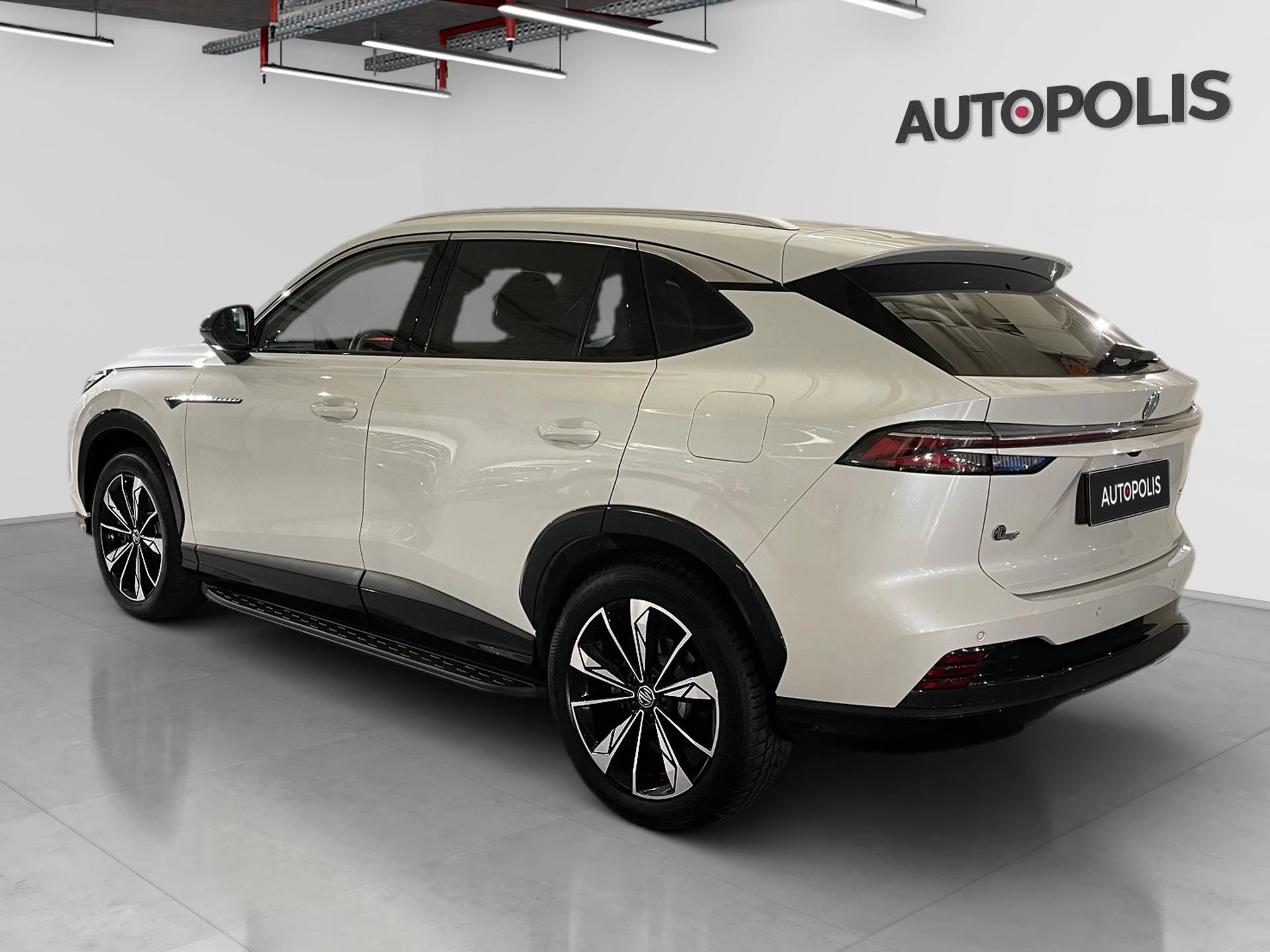 MG HS 1.5T Luxury Plug-In