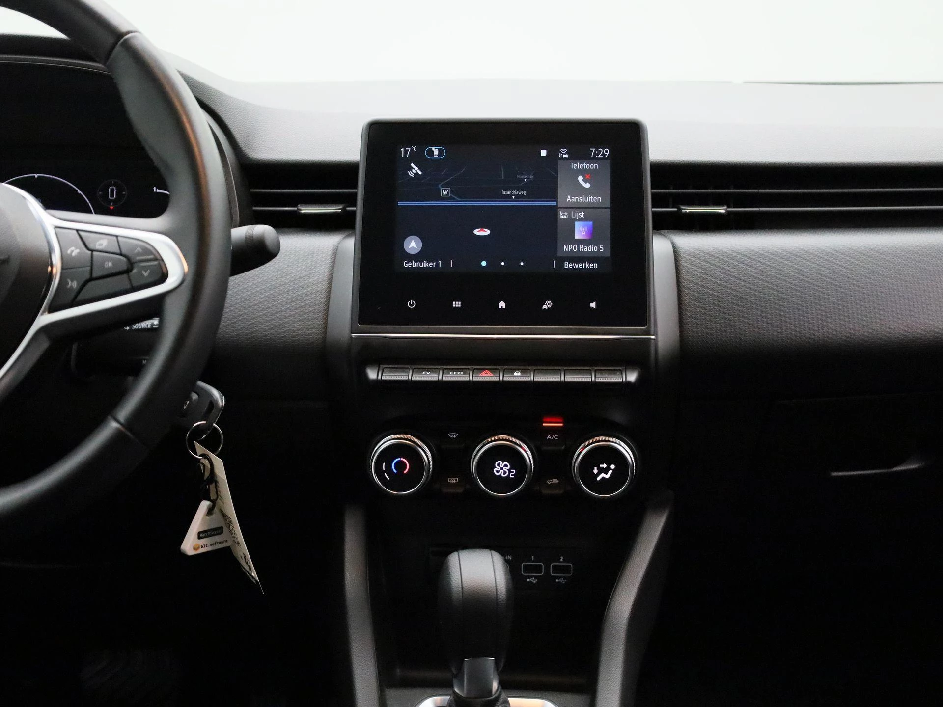 Renault-Clio-image-8