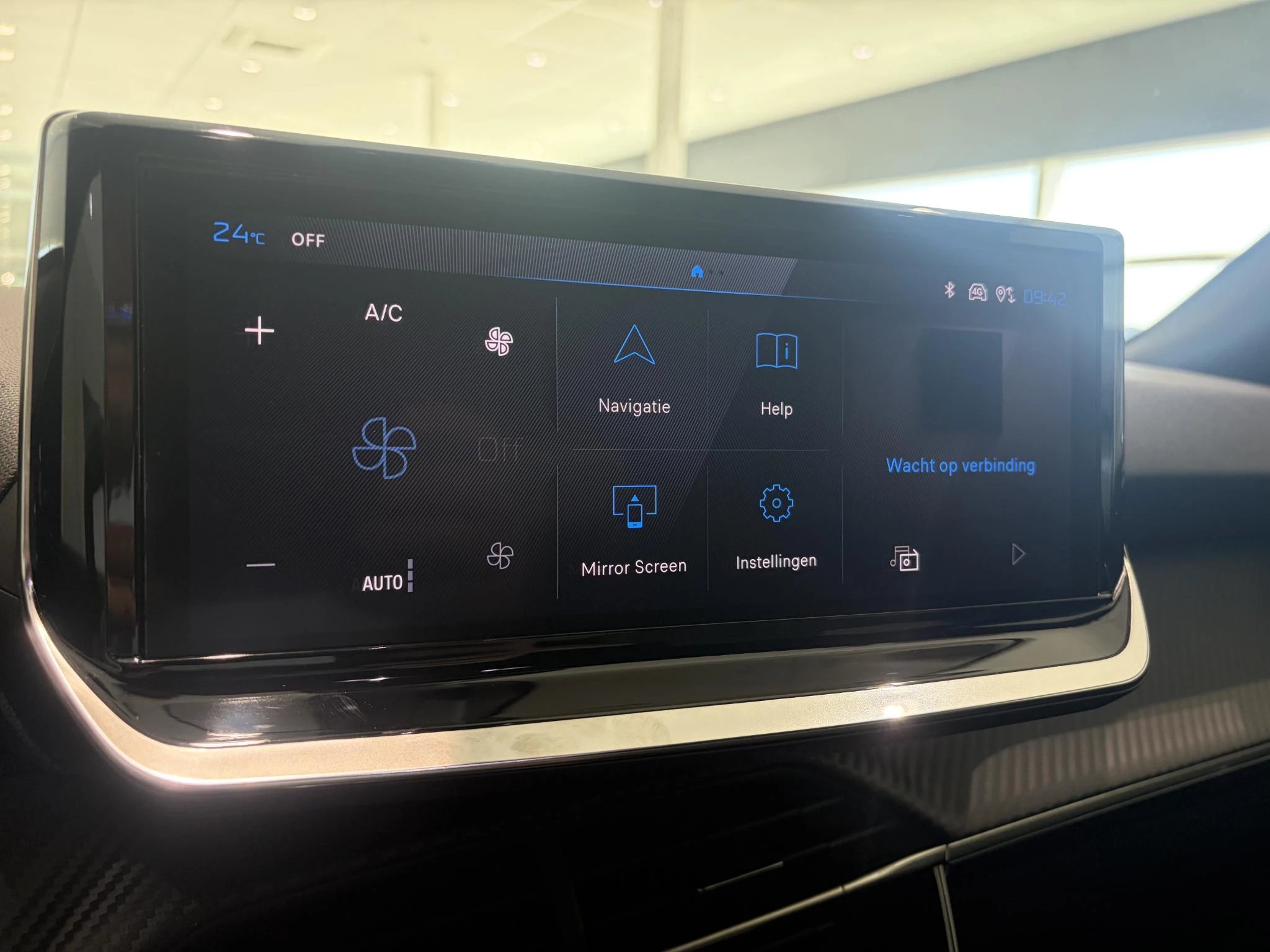 Peugeot-2008-image-16