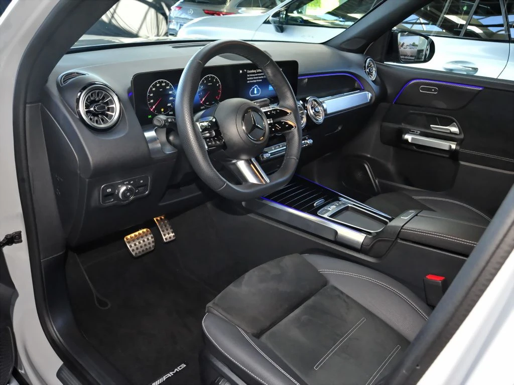Mercedes-Benz-GLB 200-image-7