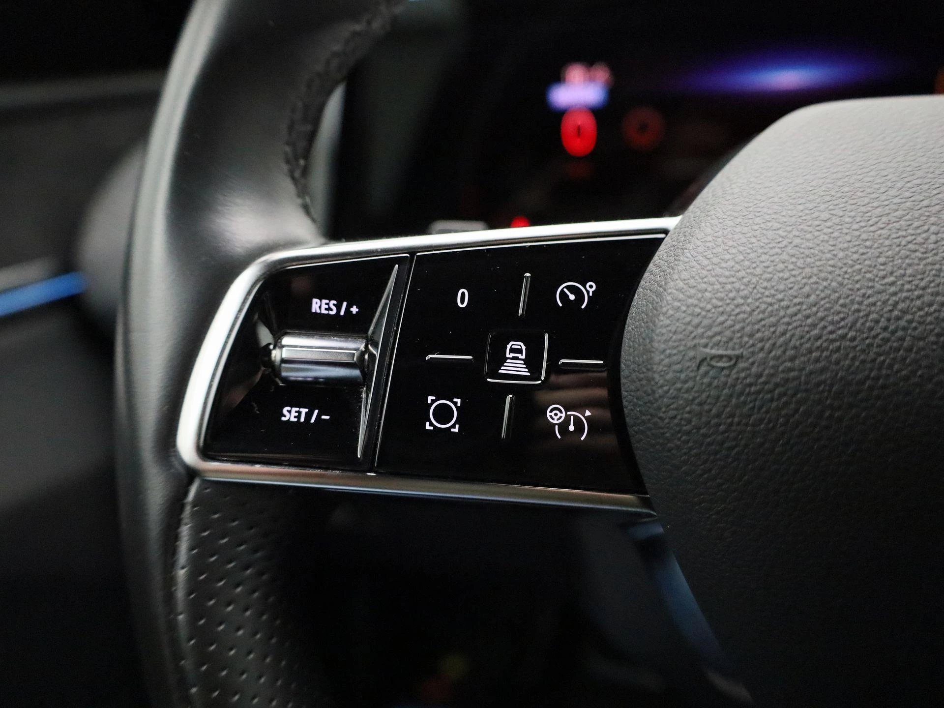 Renault-Megane E-Tech-image-17