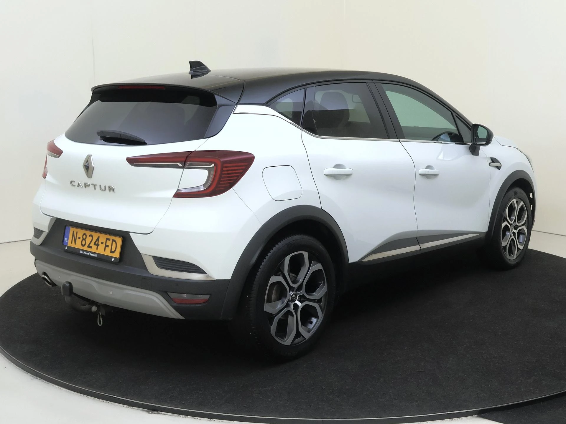 Renault-Captur-image-3