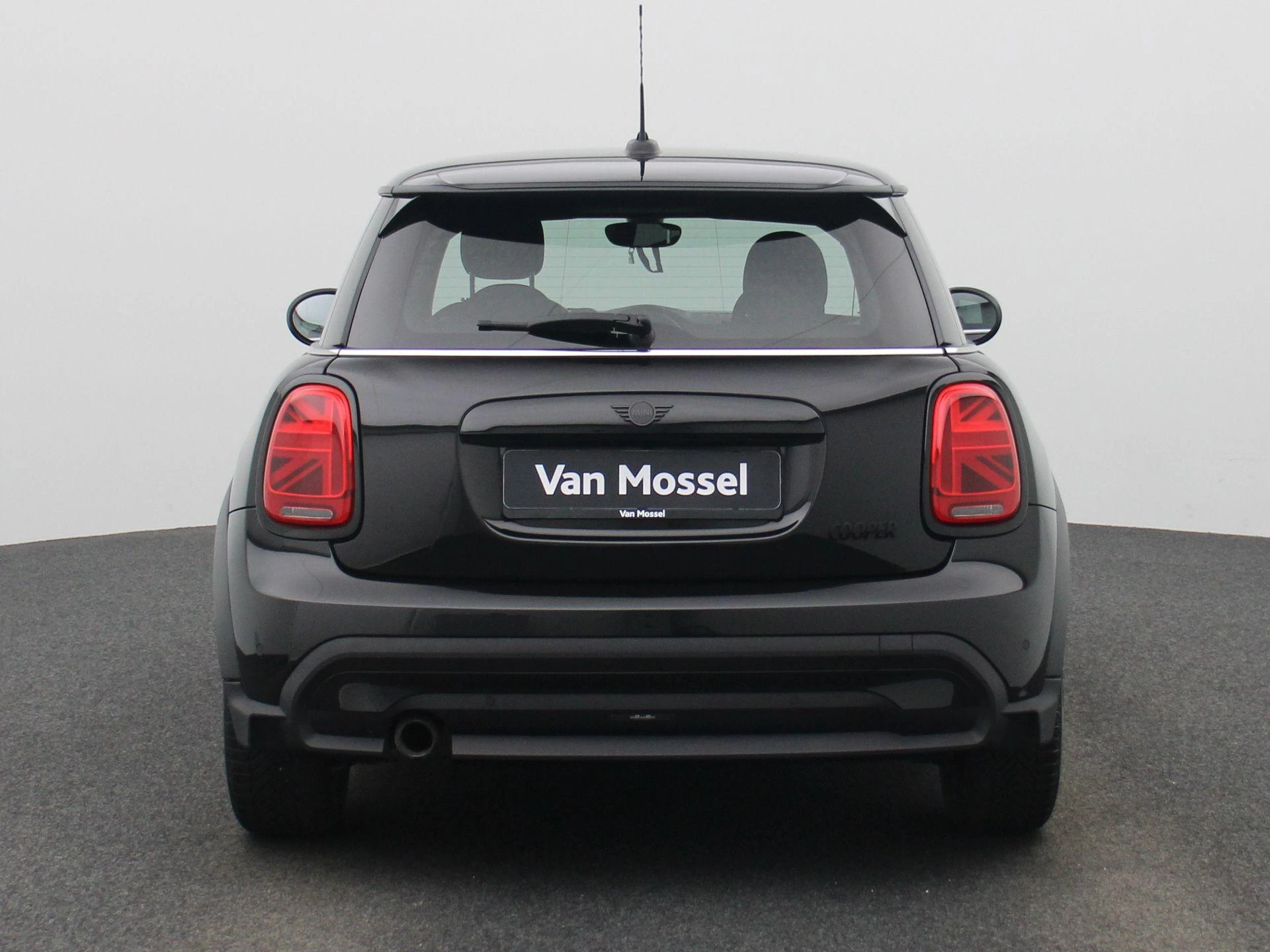 MINI-Cooper-image-6