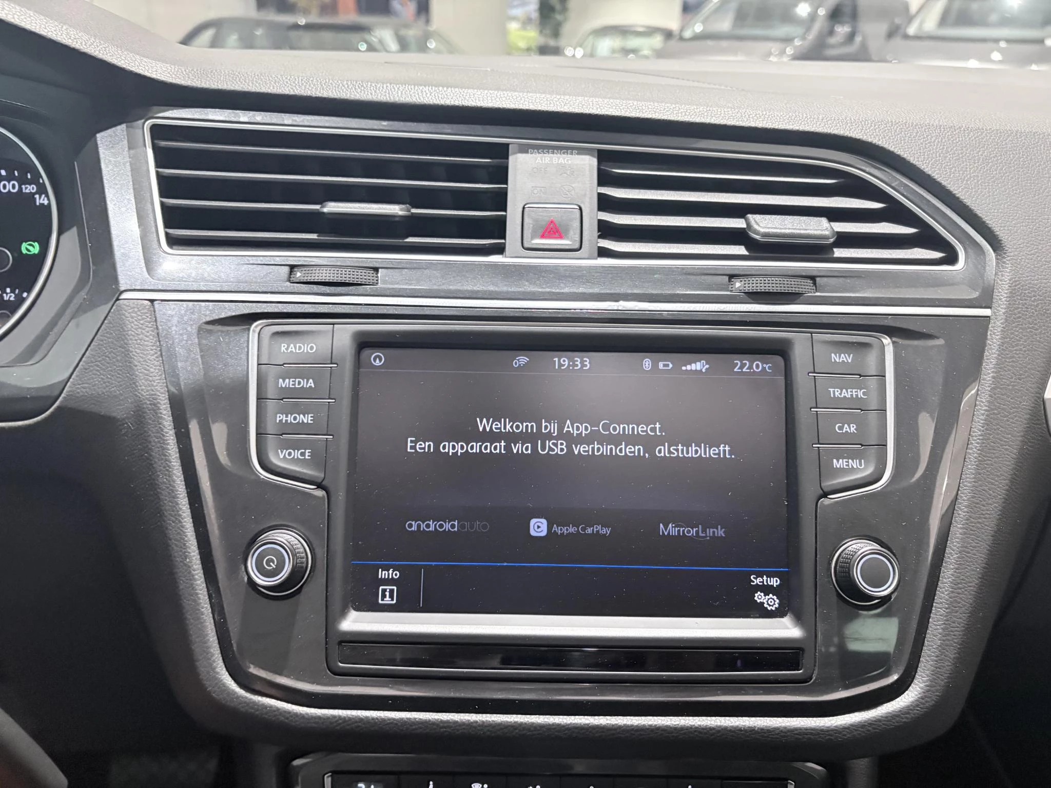 Volkswagen-Tiguan-image-26