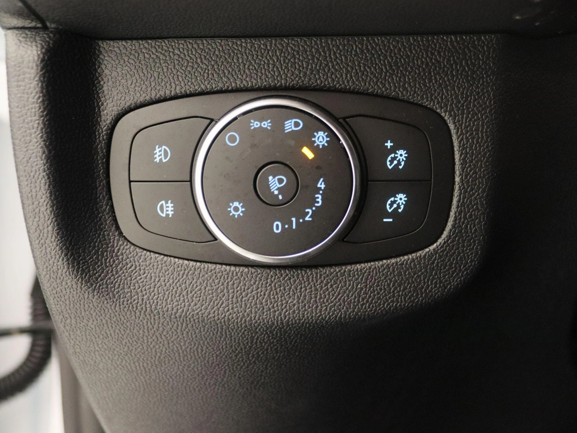 Ford-E-Transit-image-16