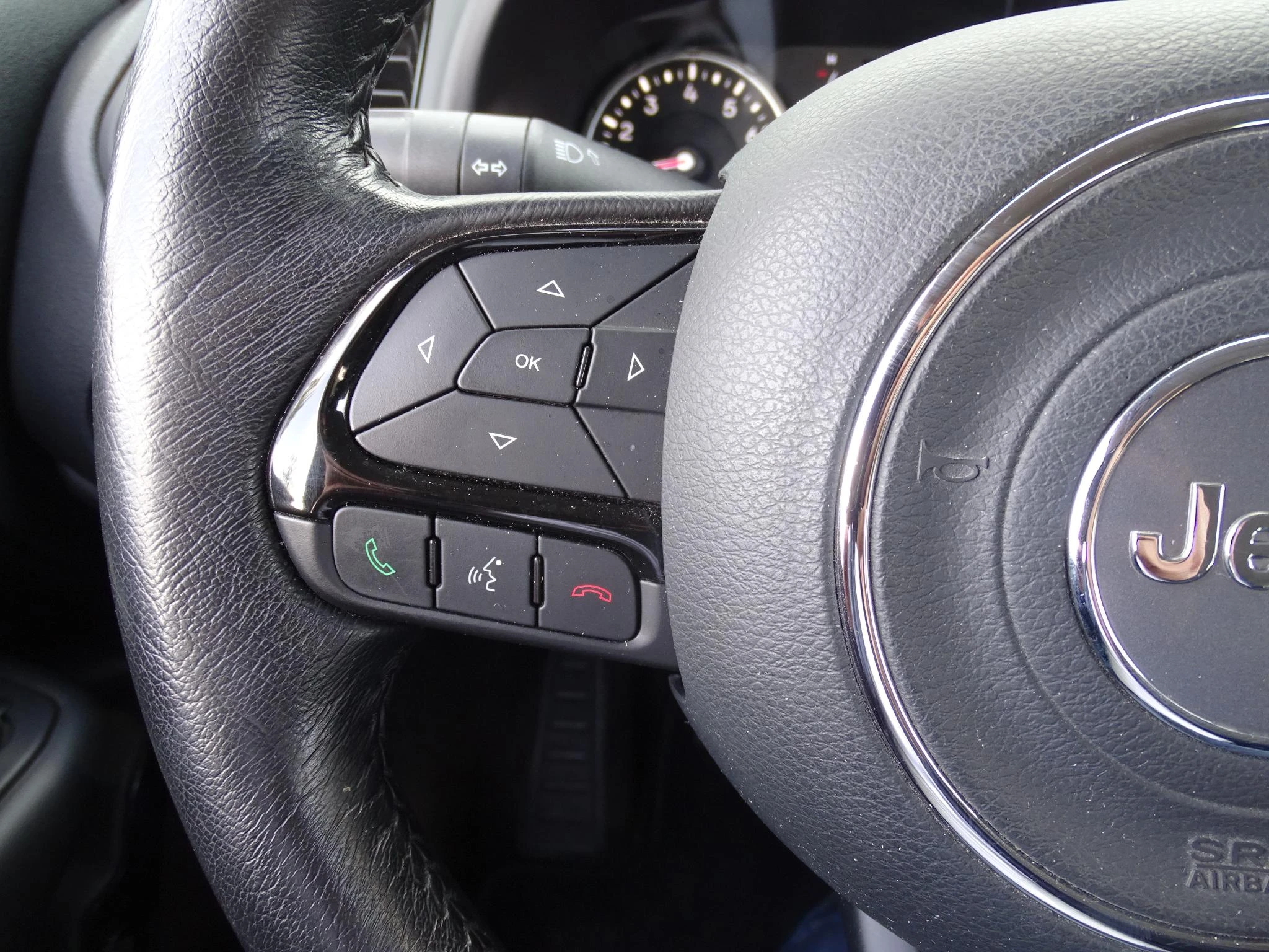 Jeep-Renegade-image-21