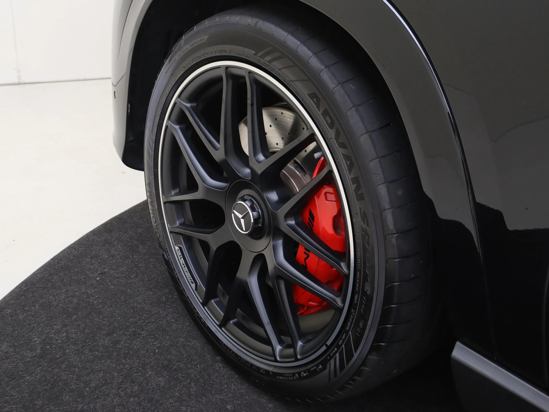 Mercedes-Benz-GLE-image-32