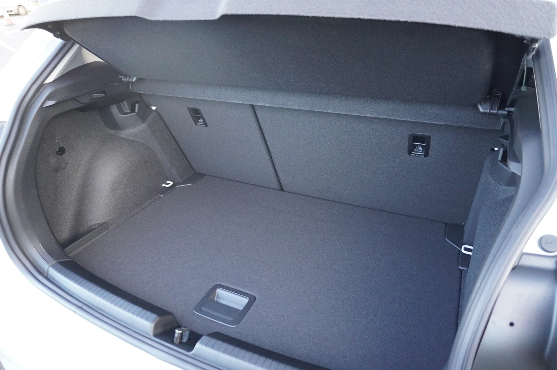 Volkswagen-Polo-image-11
