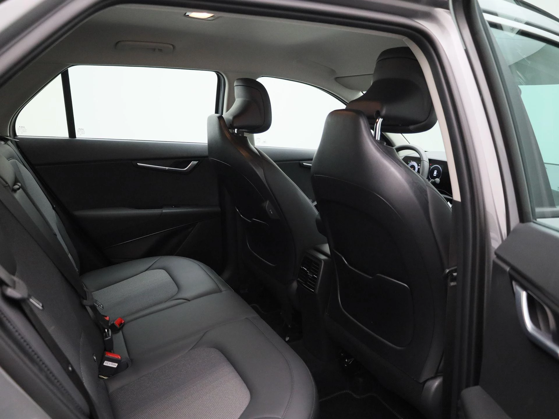 Kia-Niro-image-35