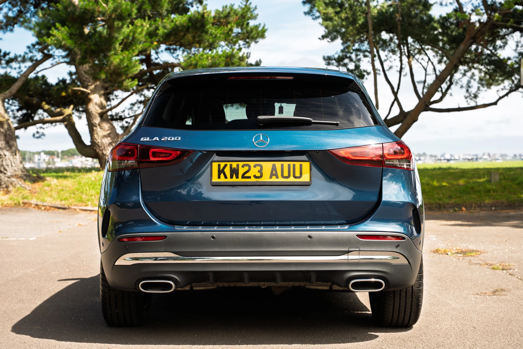Mercedes-Benz-GLA-image-12