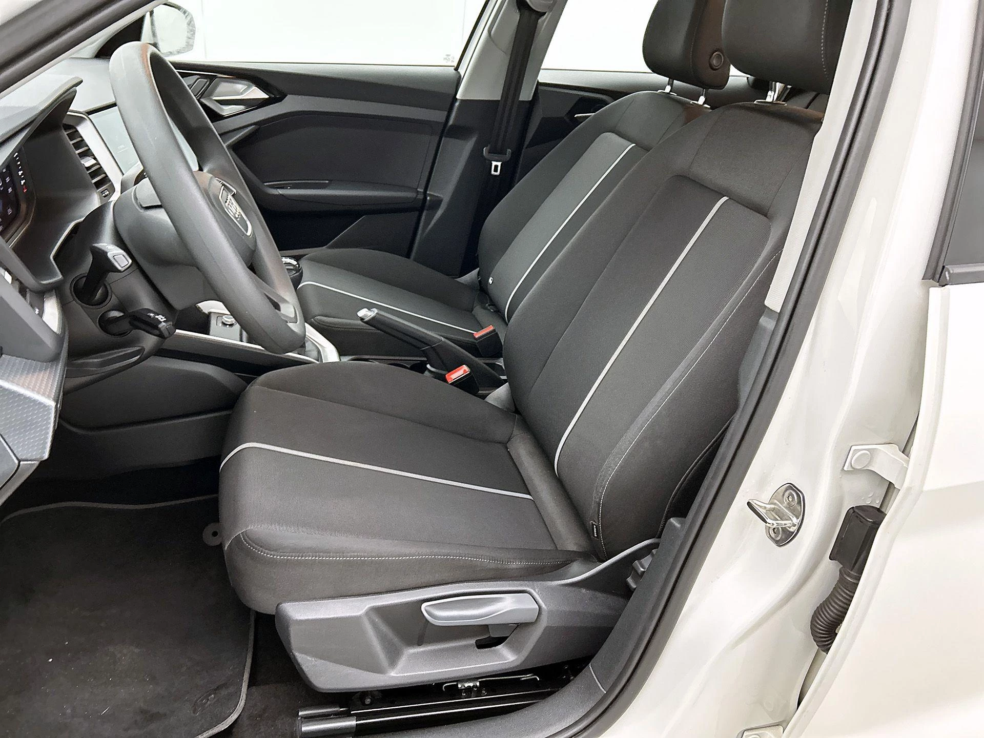 Audi-A1 Sportback-image-35