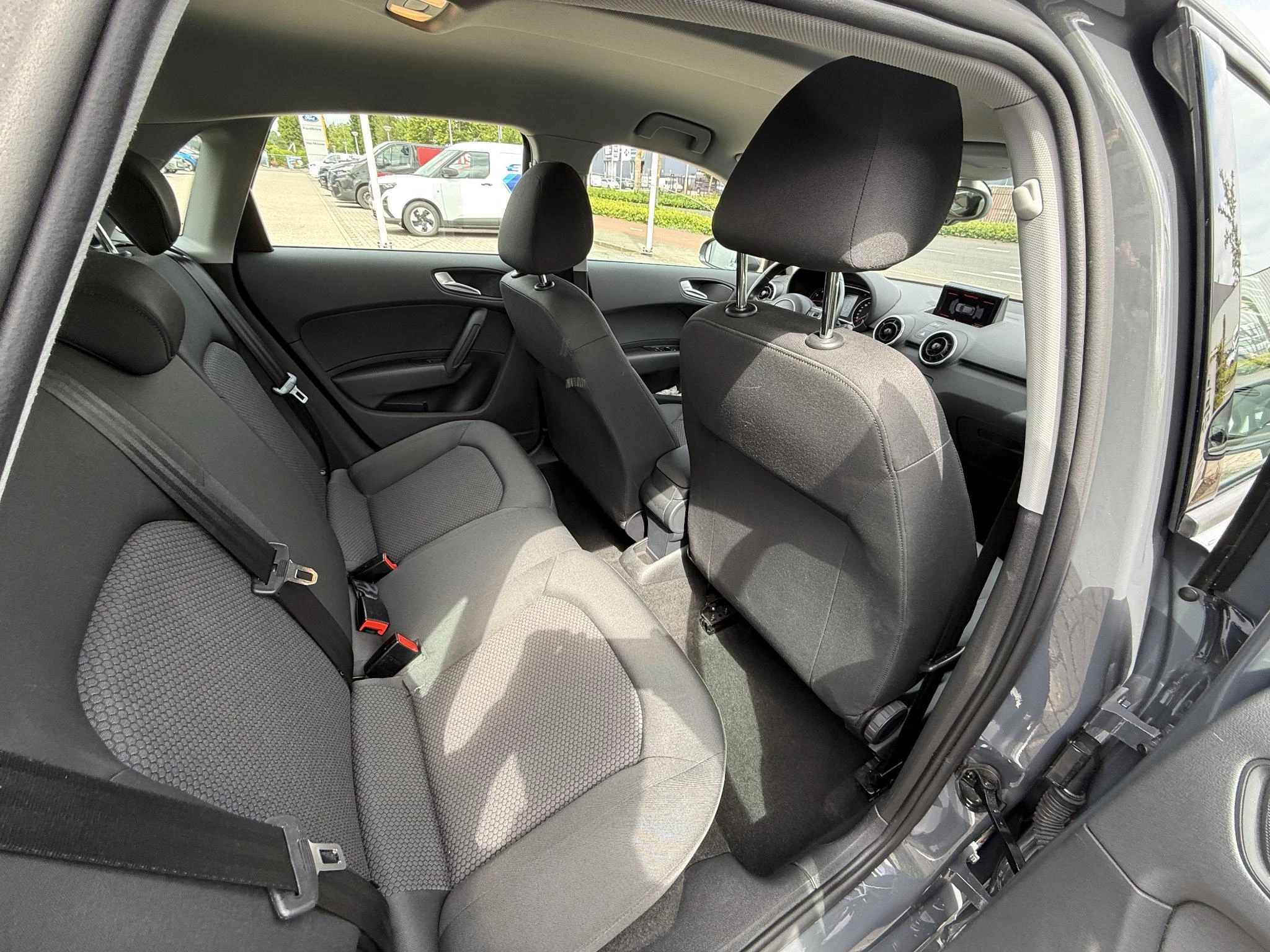 Audi-A1 Sportback-image-8