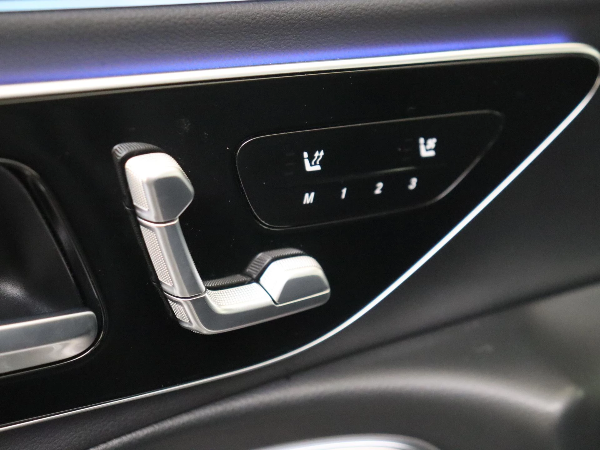 Mercedes-Benz-E-Klasse-image-28