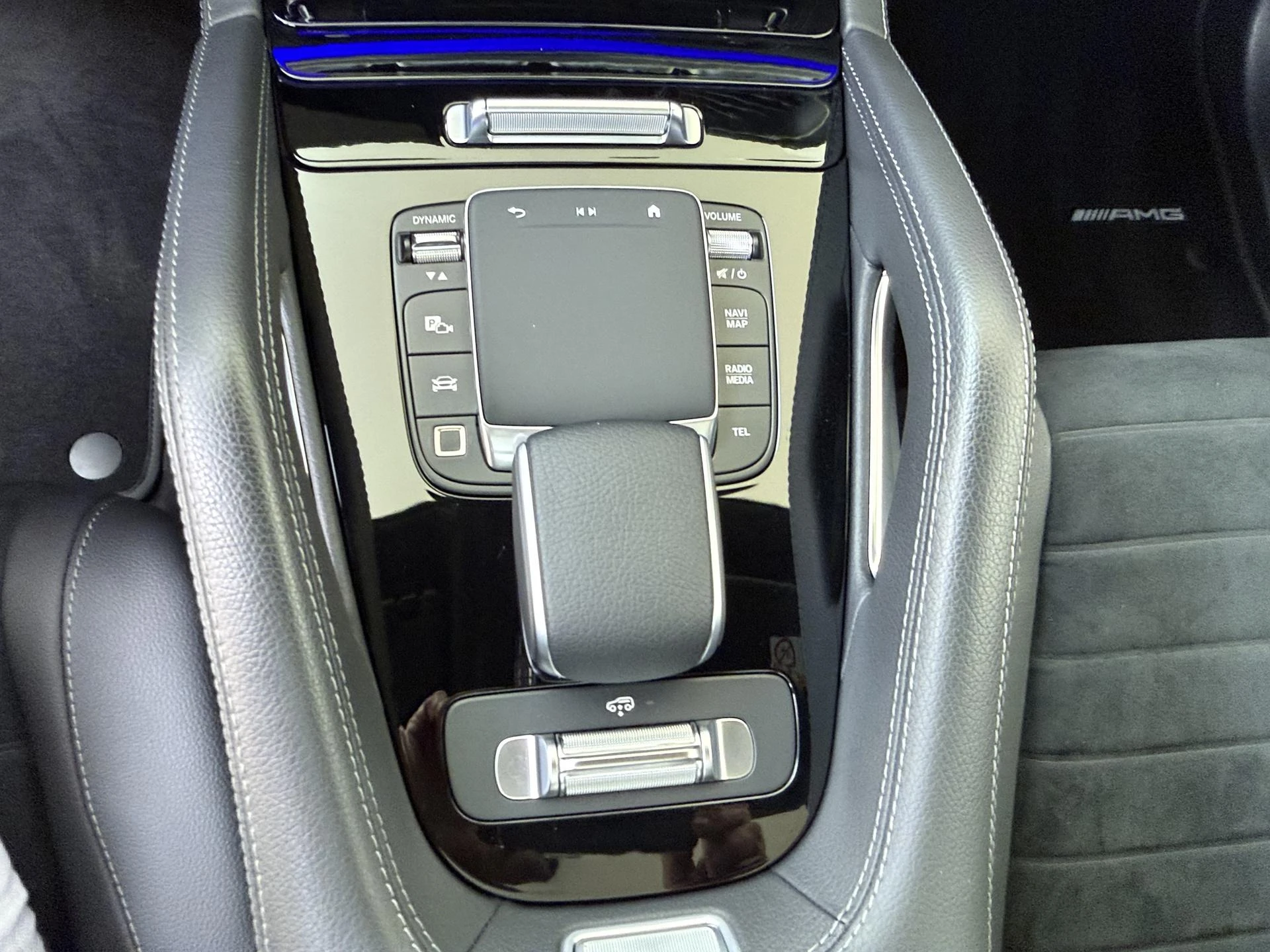 Mercedes-Benz-GLE-image-20