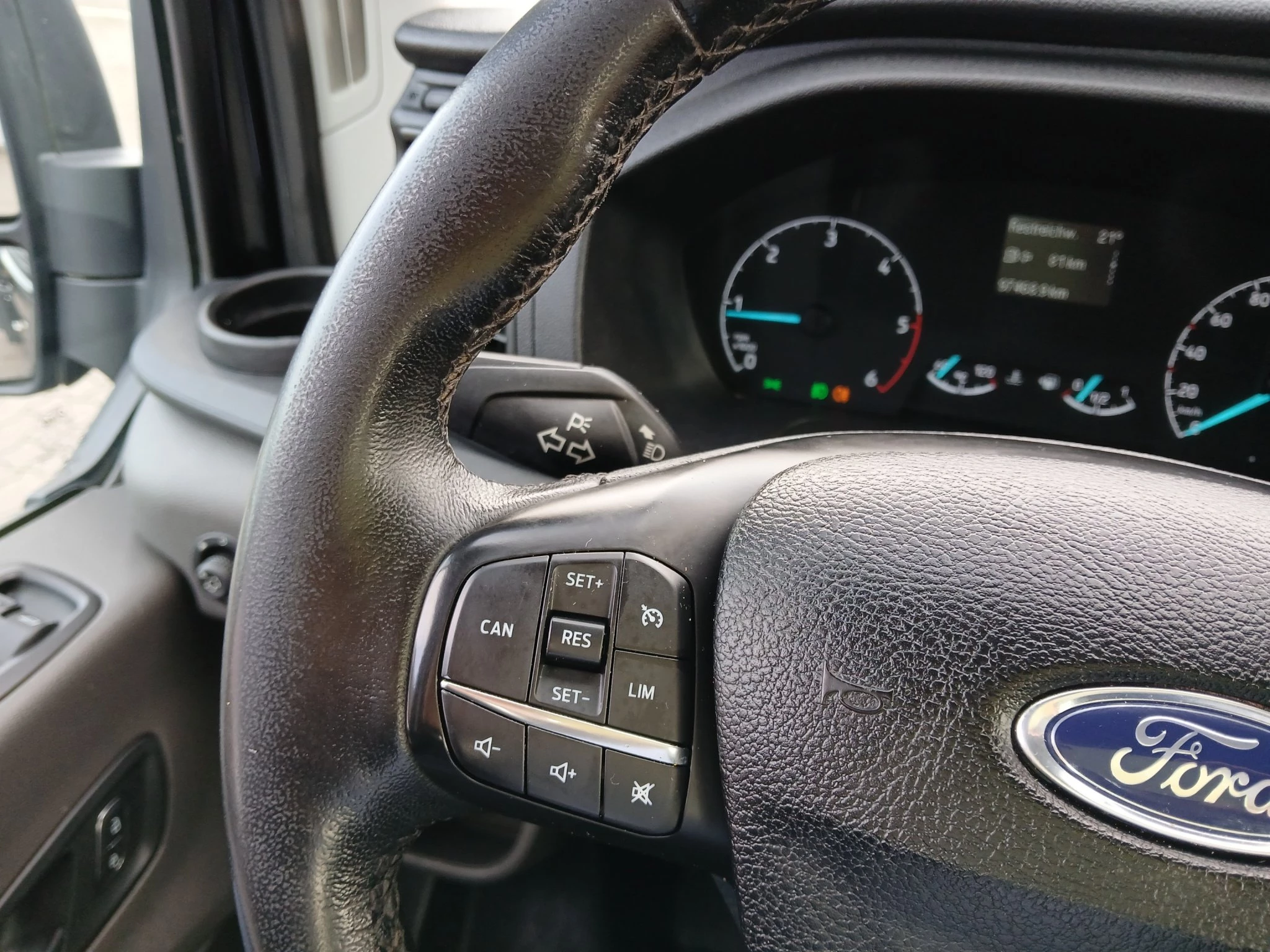 Ford-Transit-image-18