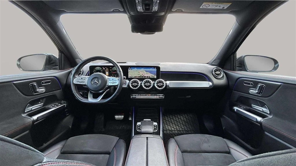 Mercedes-Benz-GLB-image-15