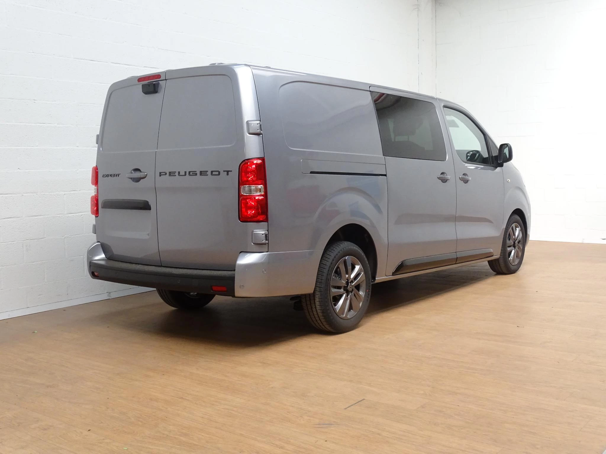 Peugeot Expert Long DC L3 2.2 BlueHDi 180 EAT8