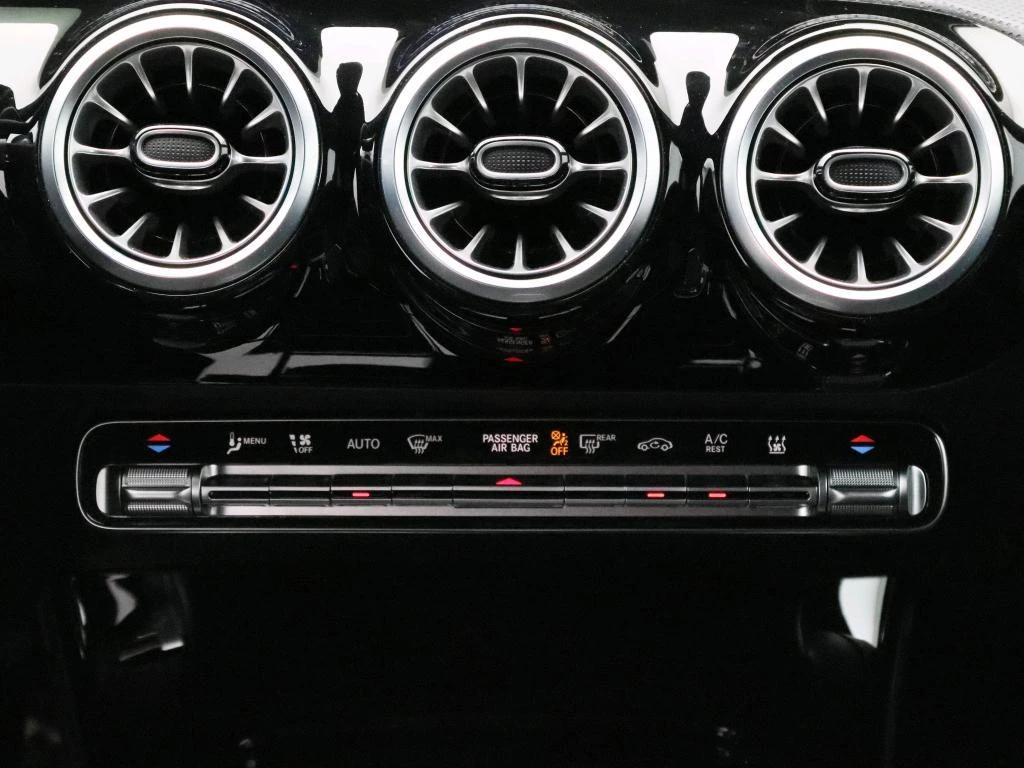 Mercedes-Benz CLA 250e STAR EDITION Shooting Brake + AMG + NIGHTPAKKET + CARPLAY + CAMERA +