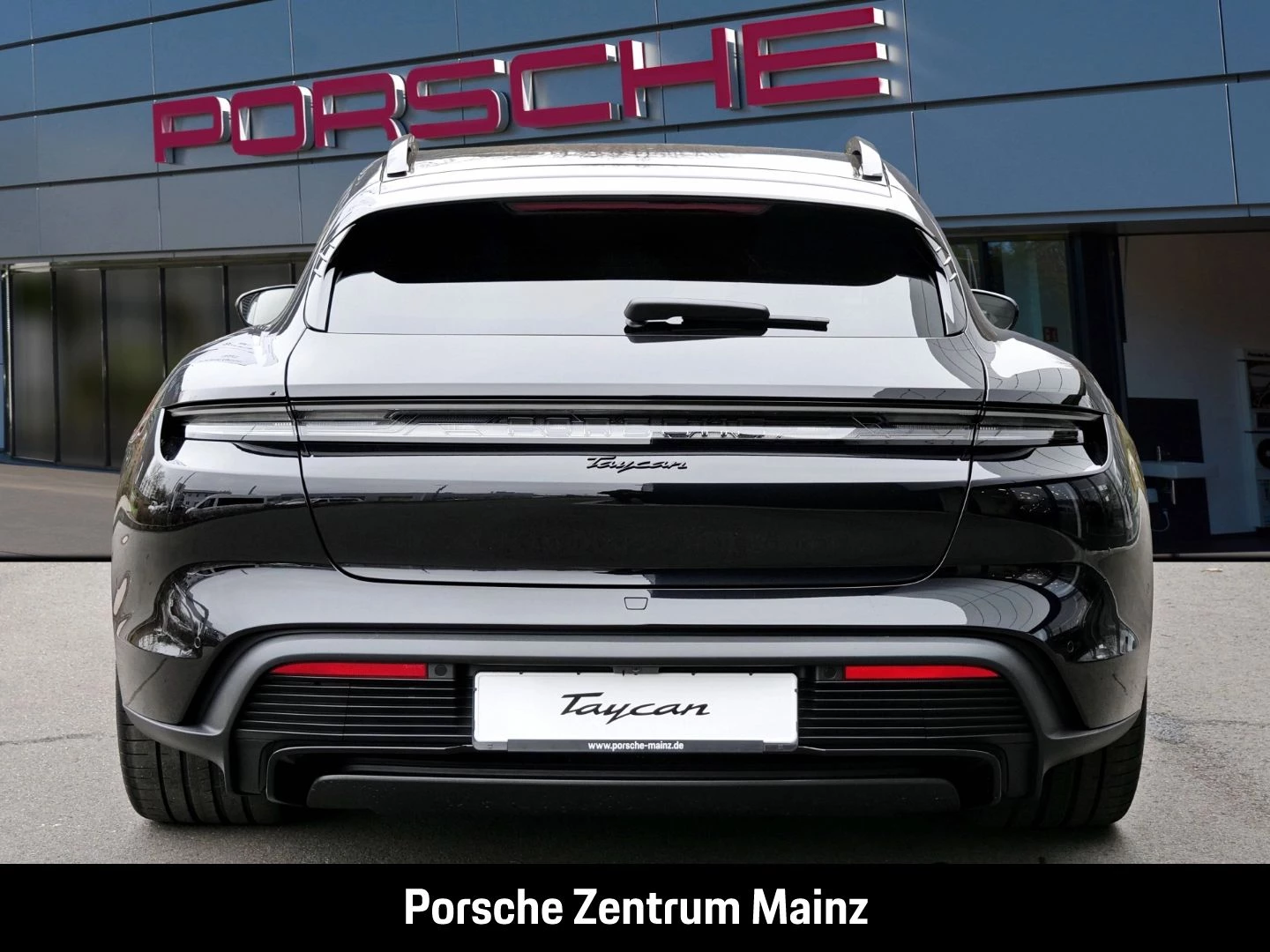 Porsche Taycan Sport Turismo Black Edition NW ZUM HAUSPR black edition