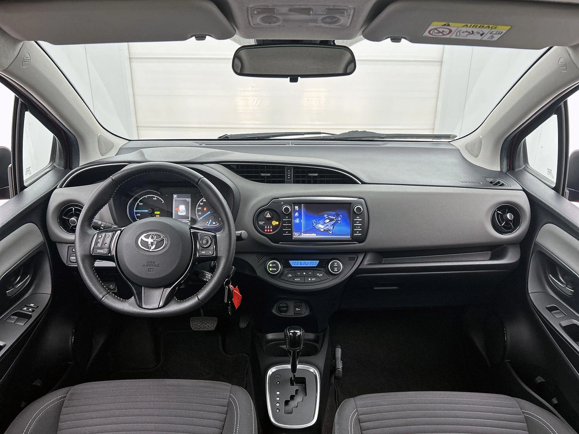 Toyota-Yaris-image-20