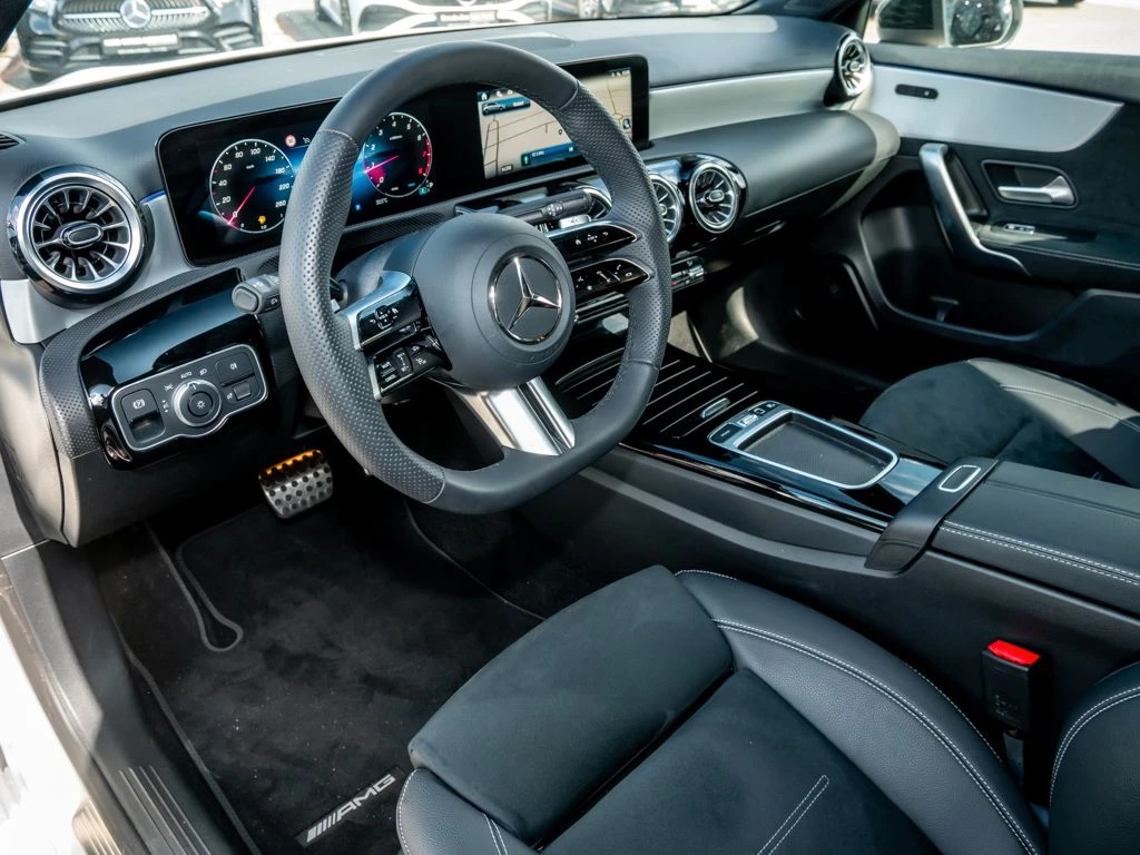 Mercedes-Benz-A-Klasse 200-image-8