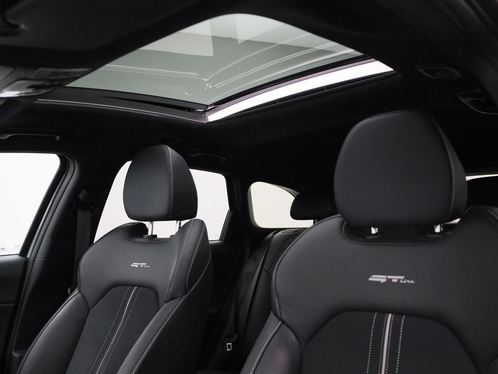 Kia-Ceed Sportswagon-image-40