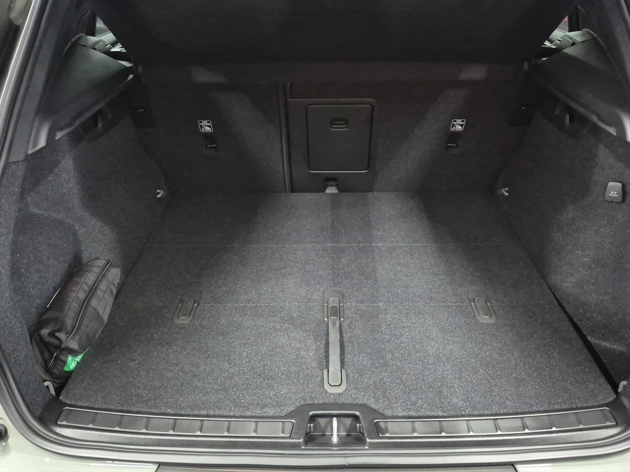 Volvo XC40 B3 2WD Core (EURO 6d)