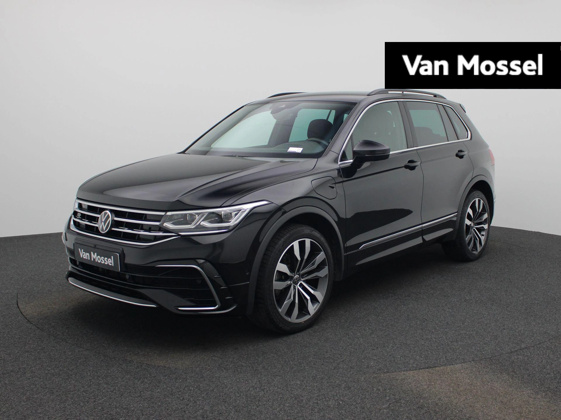 Volkswagen-Tiguan-image-0