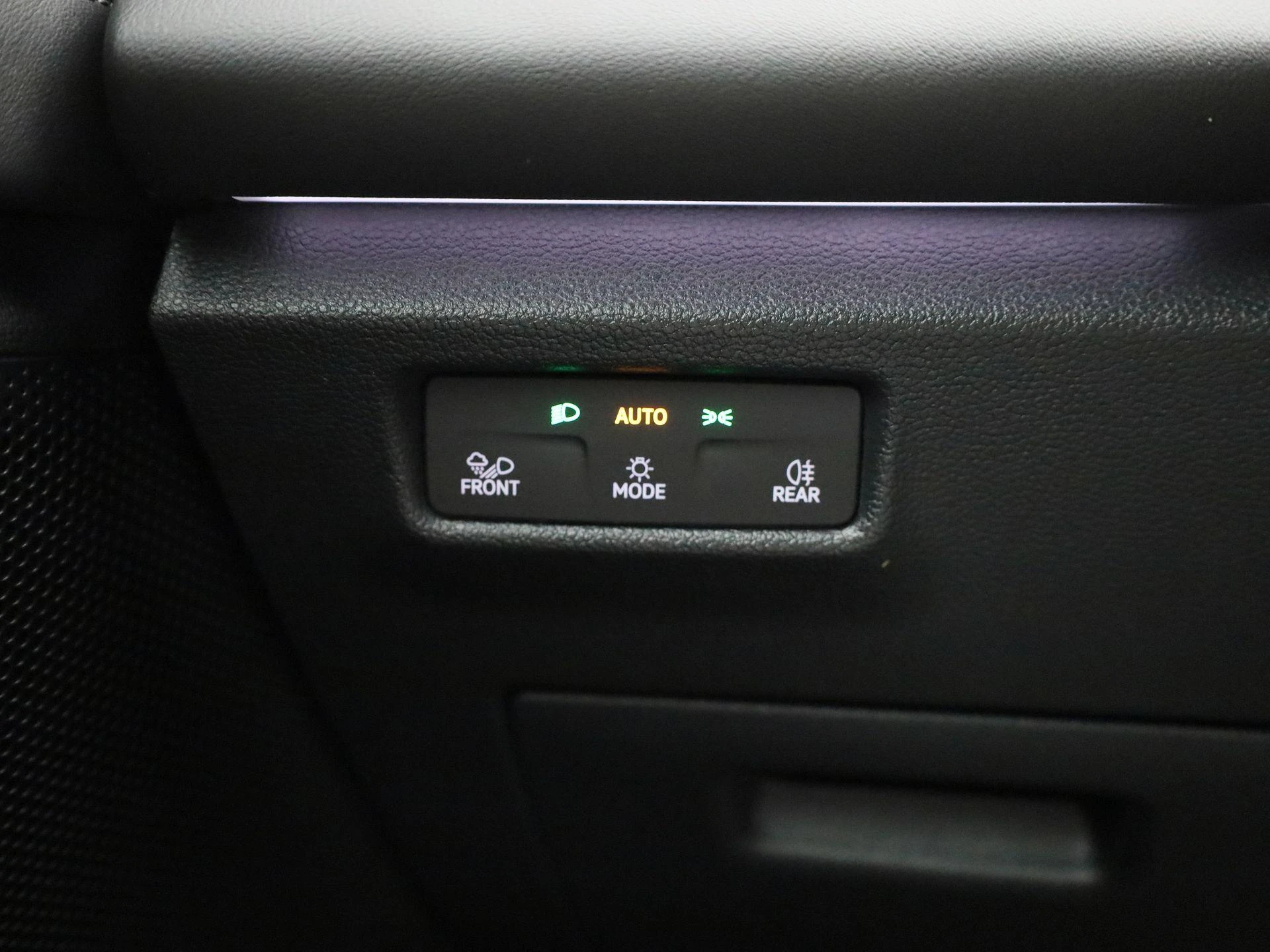Volkswagen-Tiguan-image-20