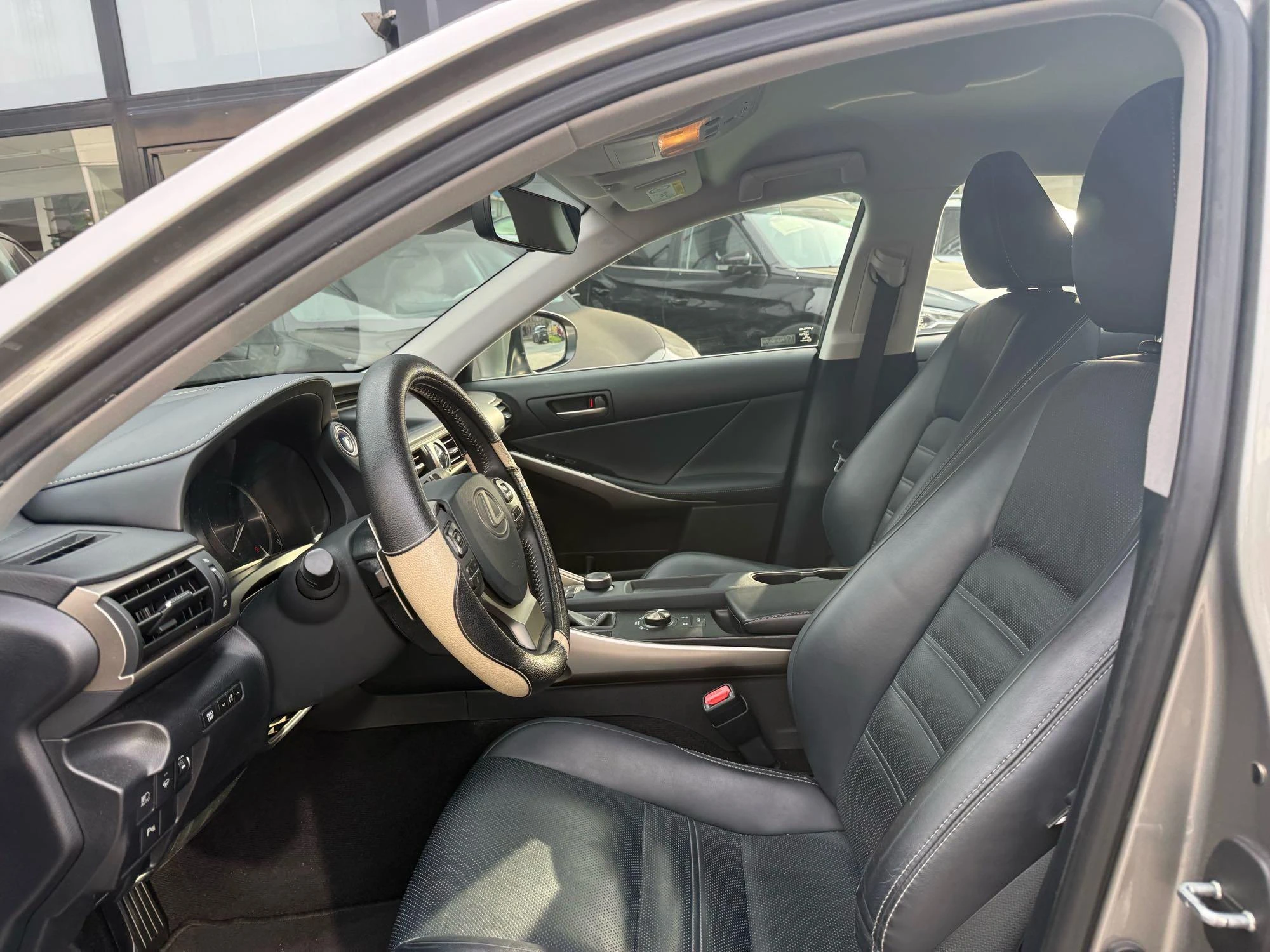 Lexus-IS-image-5