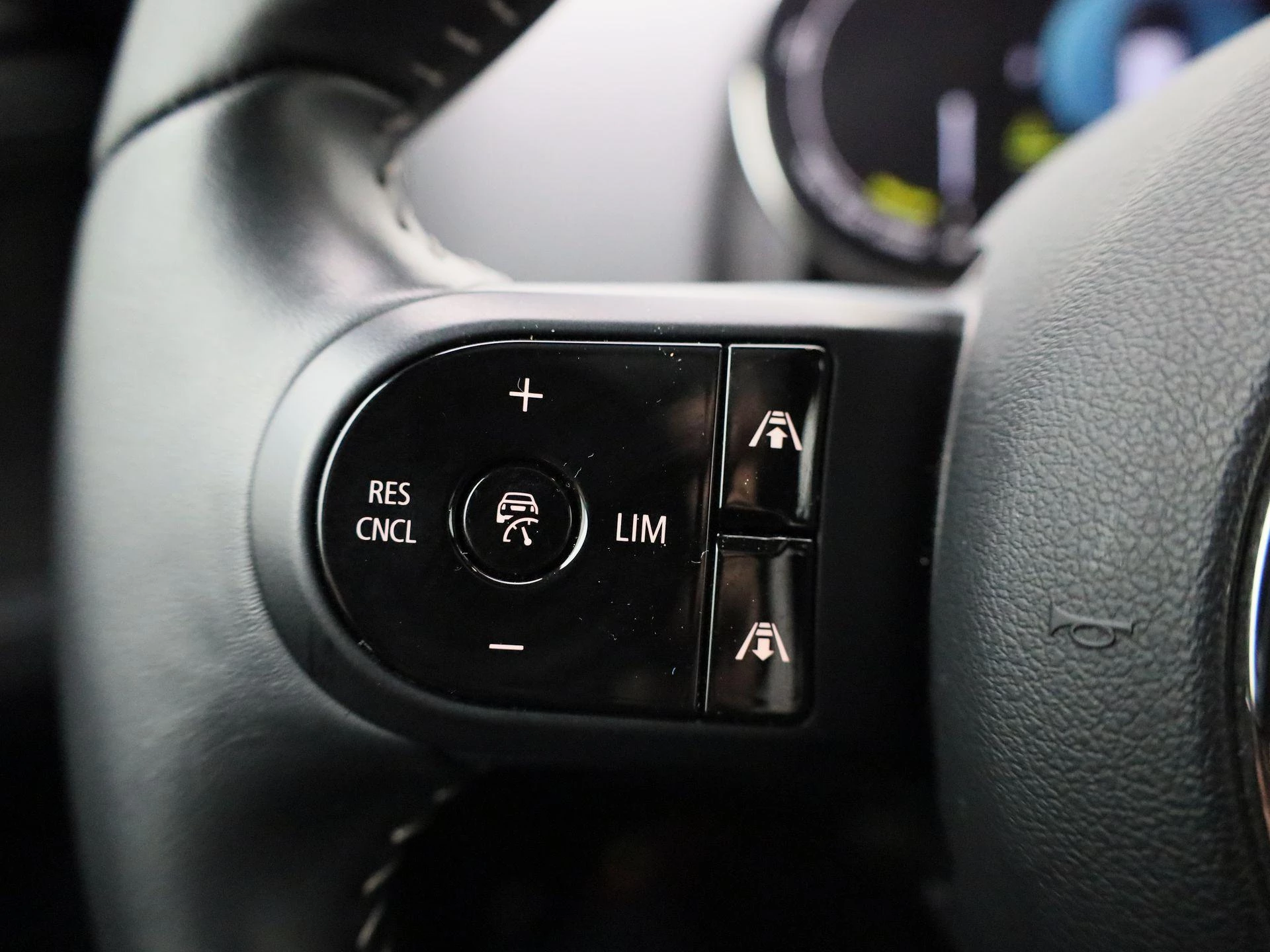 MINI-Countryman-image-21