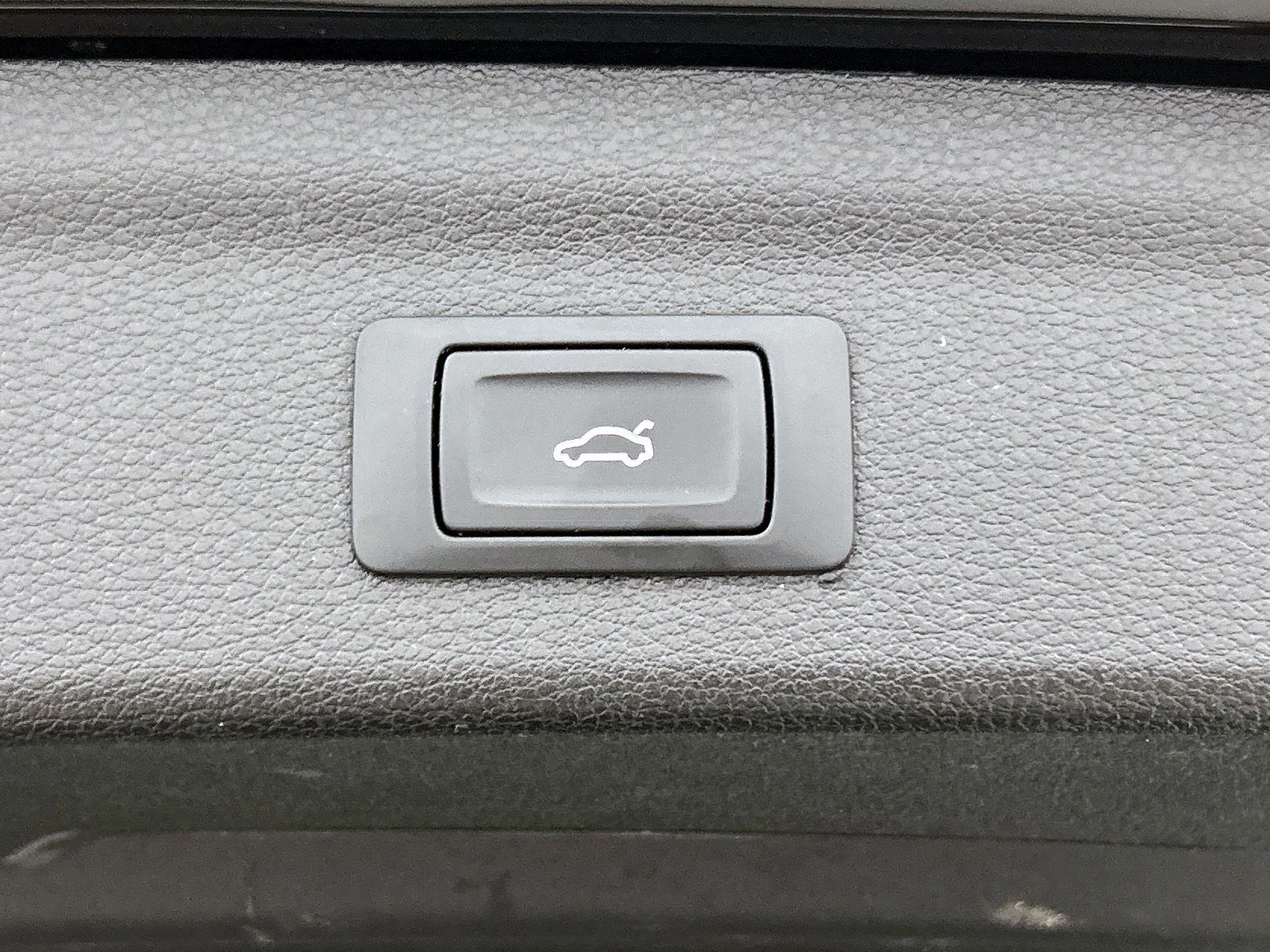 Audi Q3 45 TFSI e S edition 245 PK