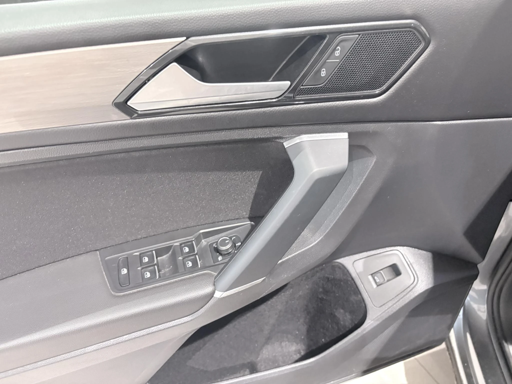 Volkswagen-Tiguan Allspace-image-14