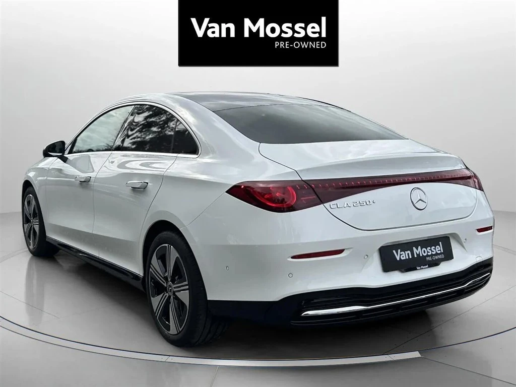 Mercedes-Benz-CLA-image-6