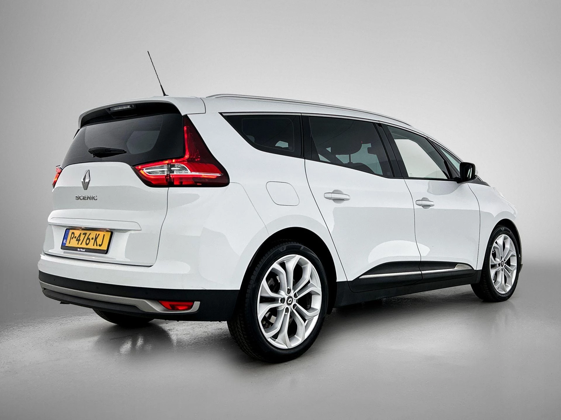 Renault-Grand Scénic-image-3