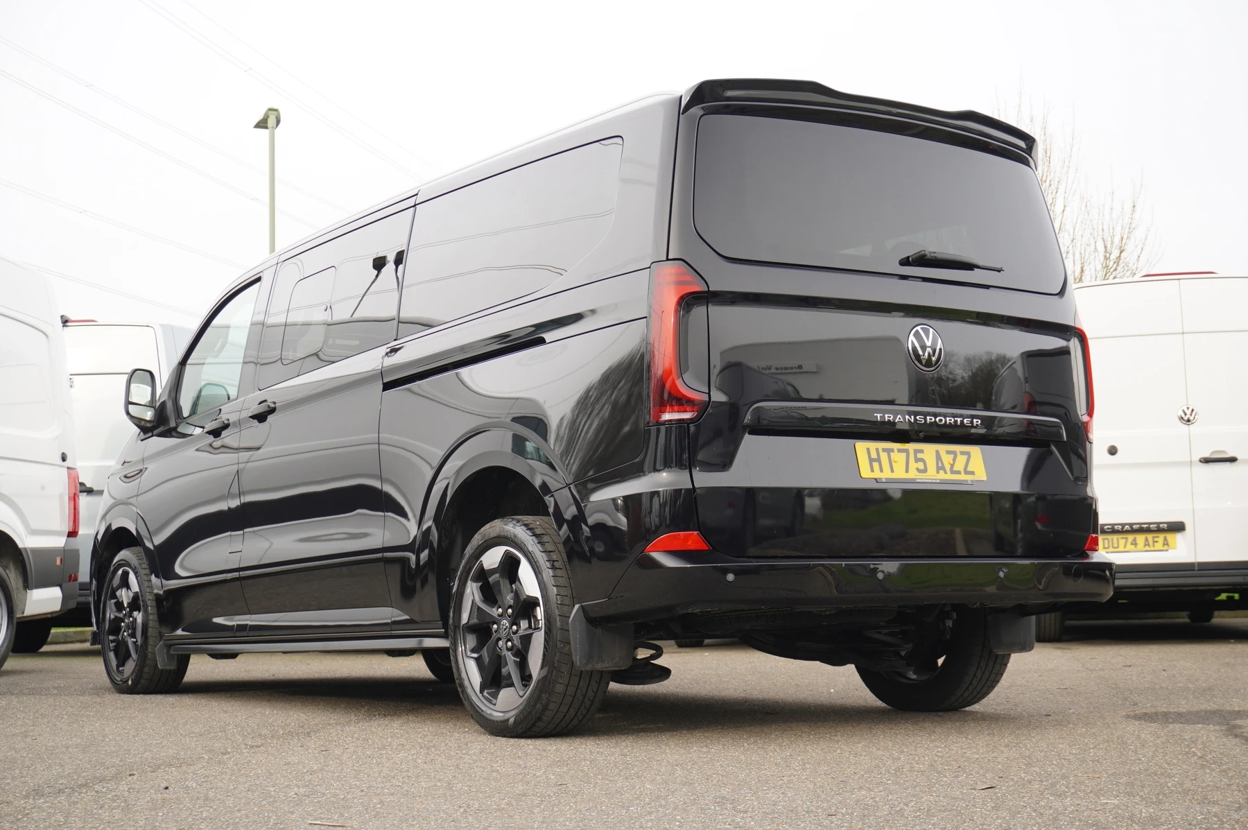 Volkswagen-Transporter-image-2
