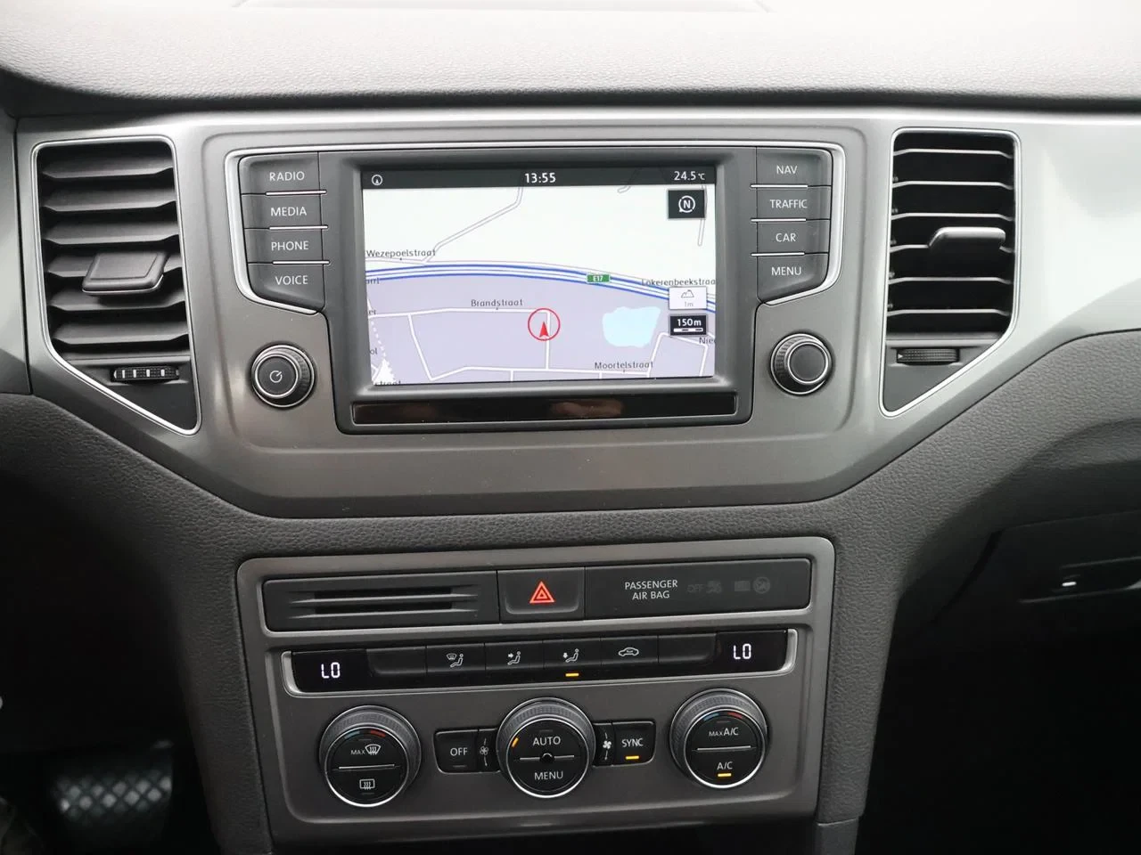 Volkswagen-Golf Sportsvan-image-18