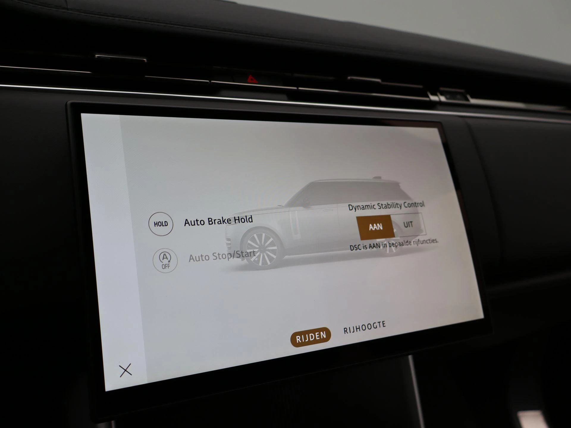 Land Rover-Range Rover-image-22