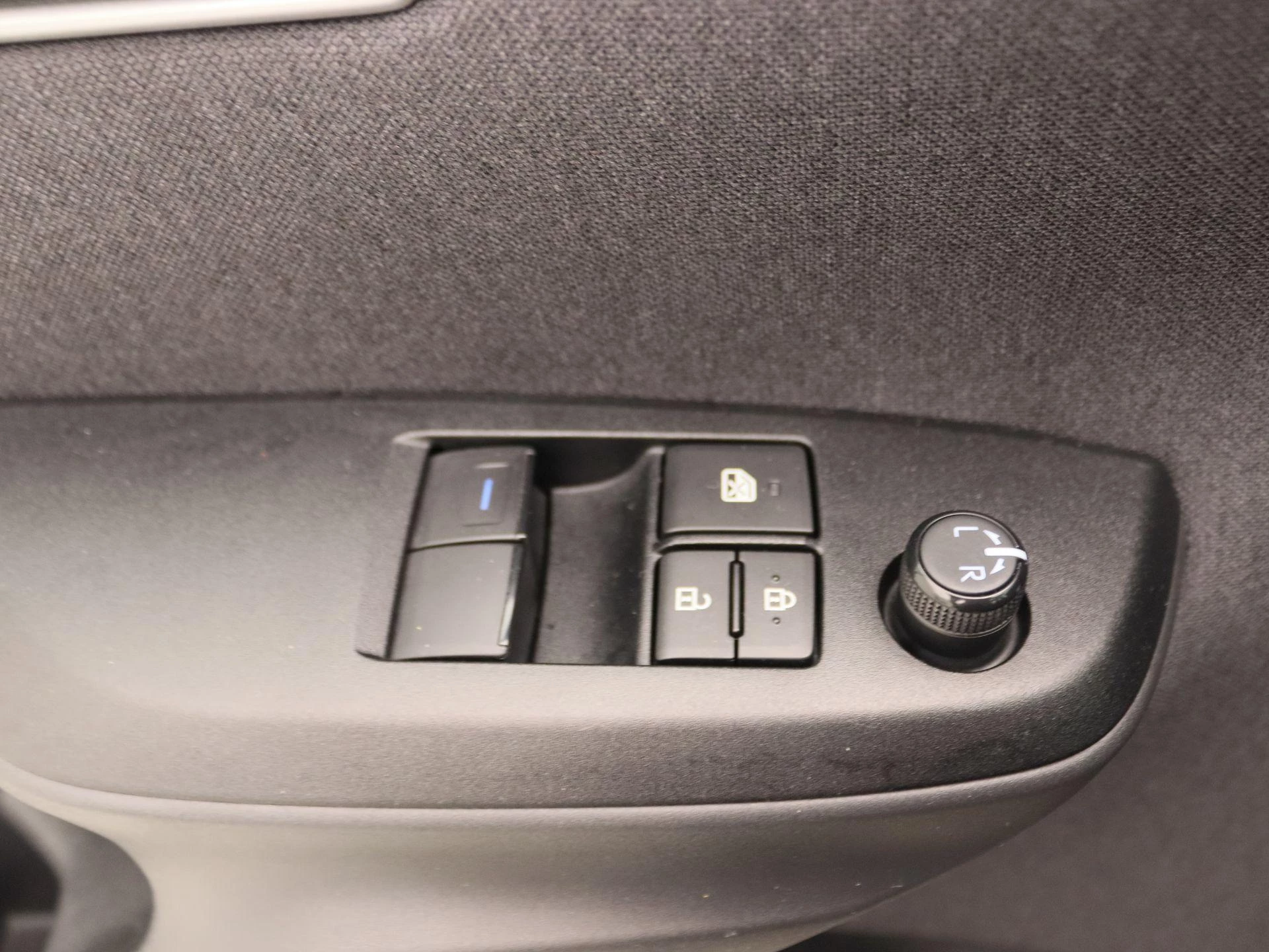 Toyota Yaris 1.5 VVT-i Active