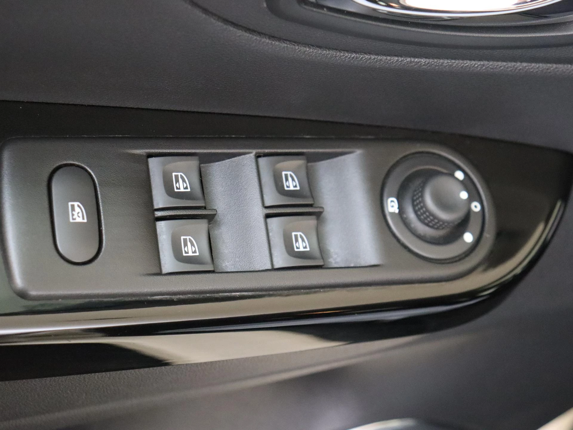 Renault-Captur-image-23