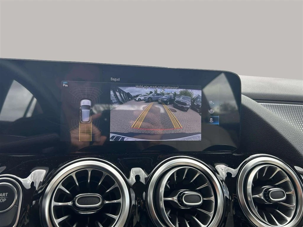 Mercedes-Benz-EQA-image-15