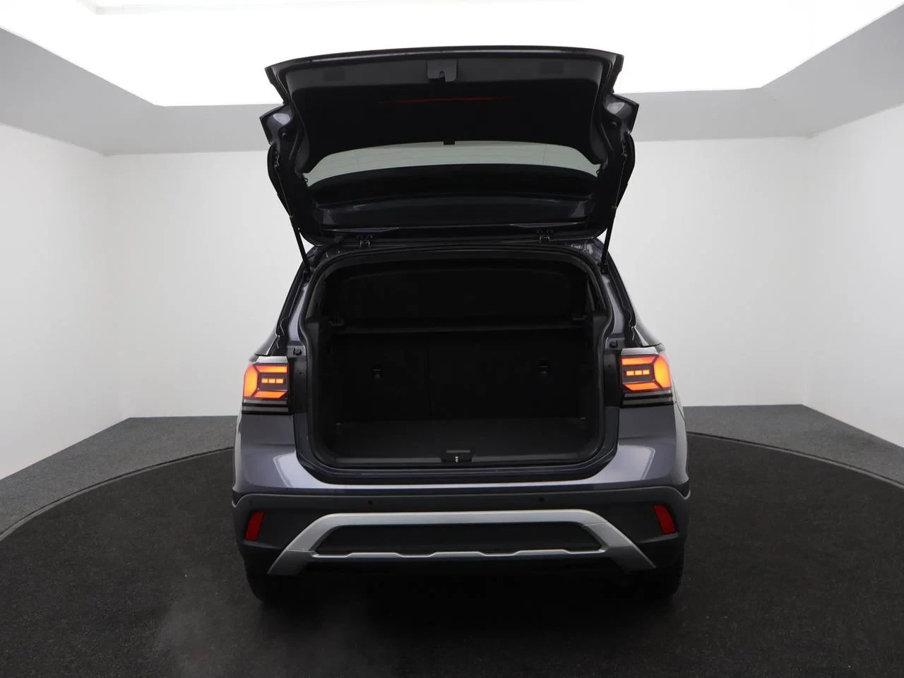Volkswagen-T-Cross-image-2