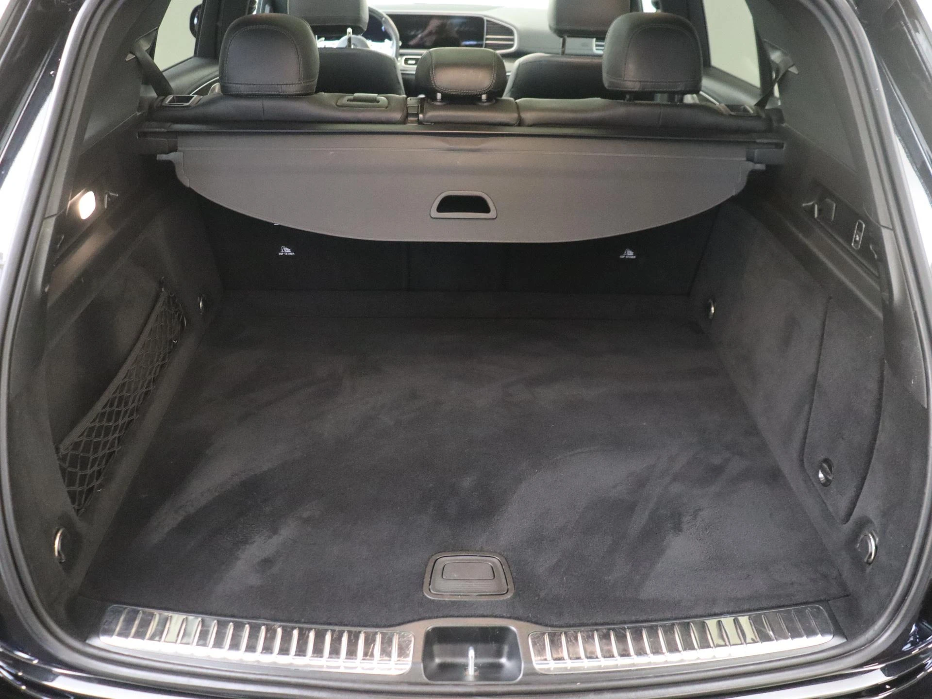 Mercedes-Benz-GLE-image-40