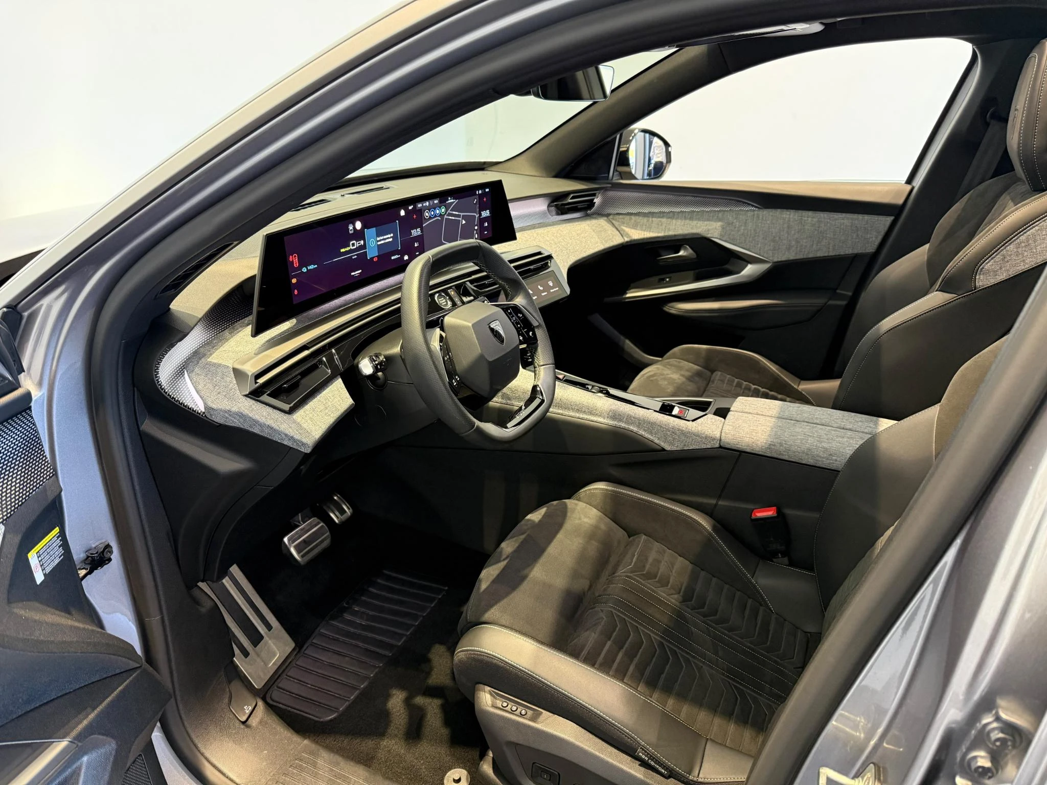 Peugeot-e-3008-image-16