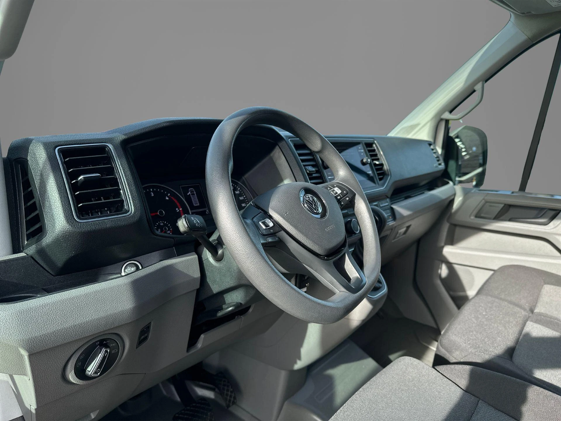Volkswagen-Crafter-image-11
