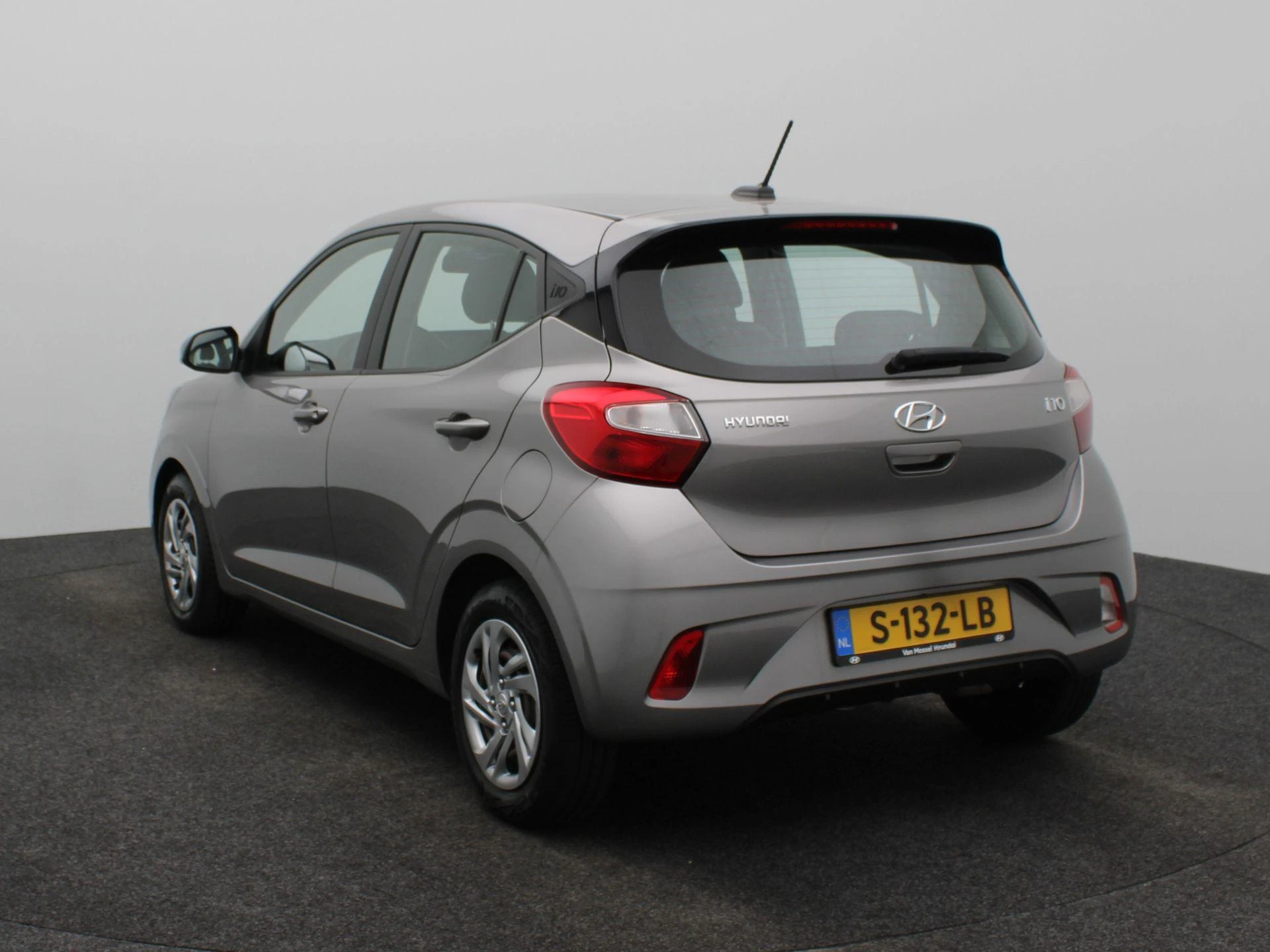 Hyundai-i10-image-1